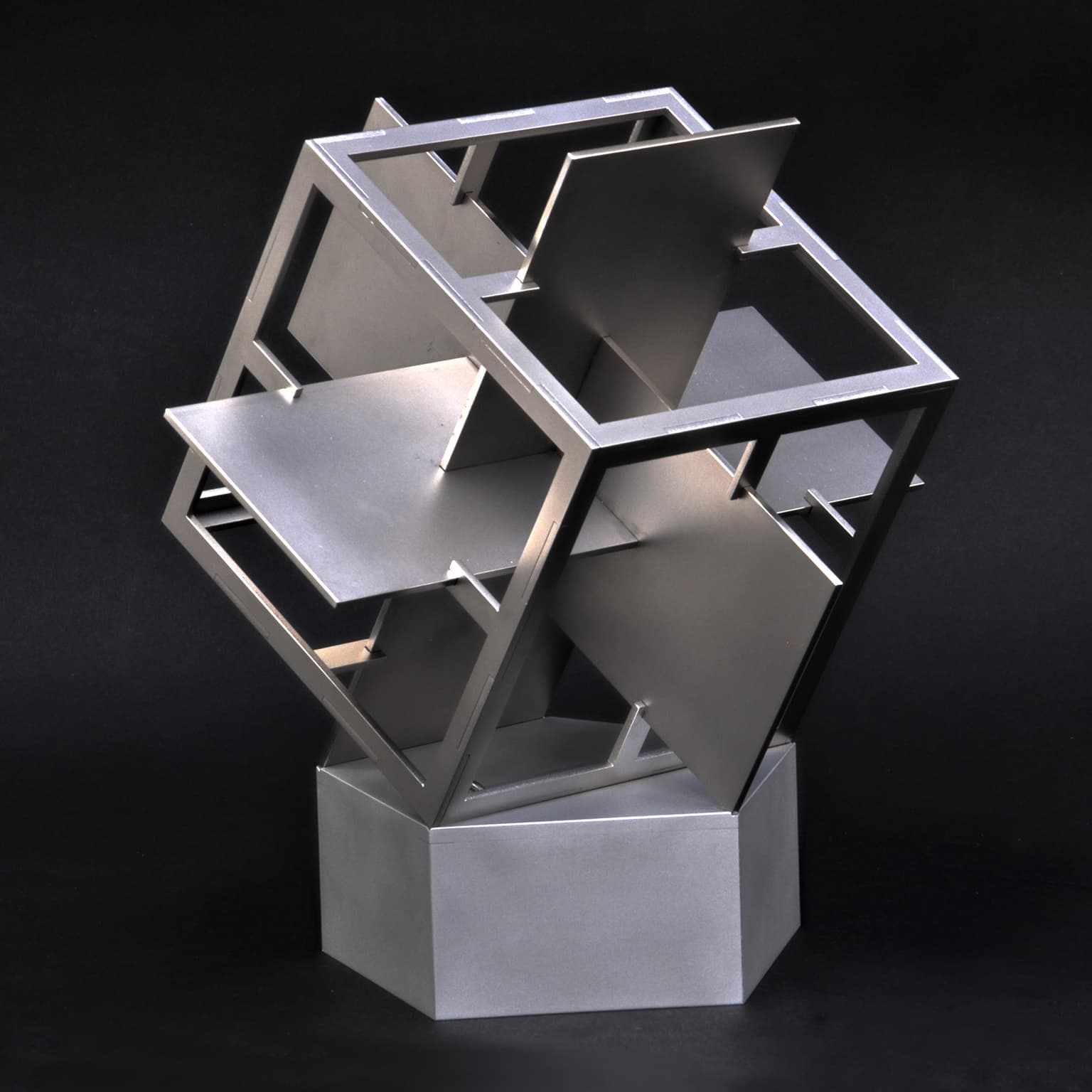 Image for entry 'Pentagonal dodecahedron without casing'