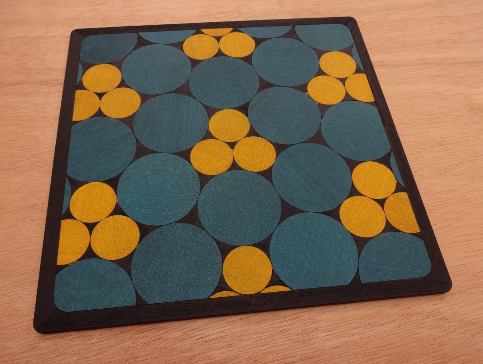 Image for entry 'A binary triangulated circle packing'