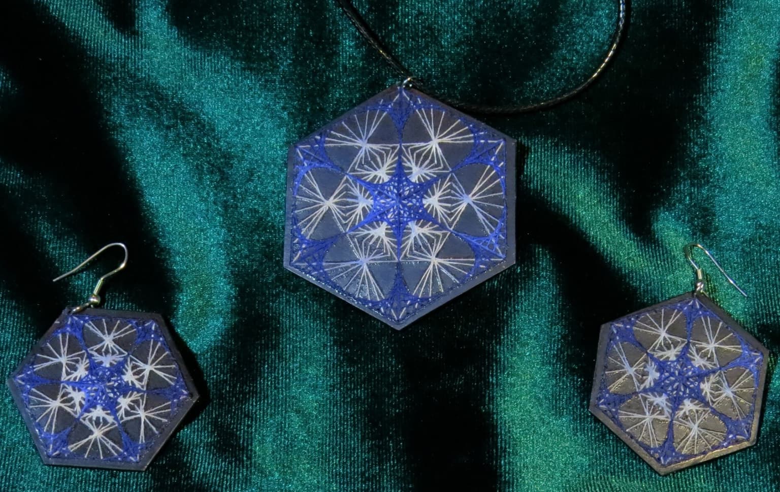 Image for entry 'StringArt hexagons'