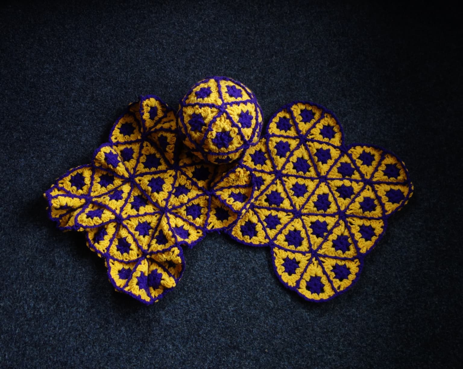 Image for entry 'Non-Euclidean Granny'