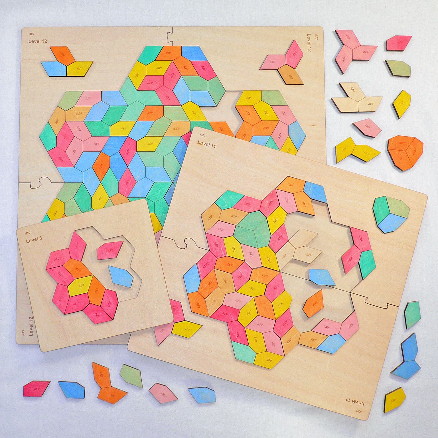 Image for entry 'TH-pentagons and hexagonal flowers'