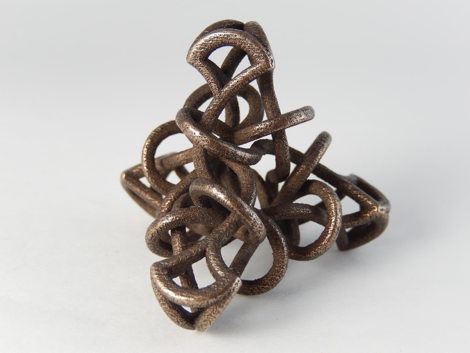 Image for entry 'Tetrahedral Tangle'
