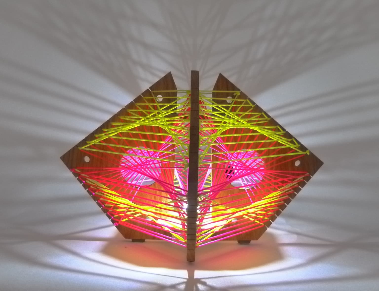 Image for entry 'Oak Luminaire'