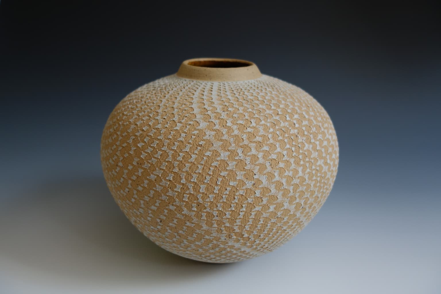 Image for entry 'Zigzag Vessel'