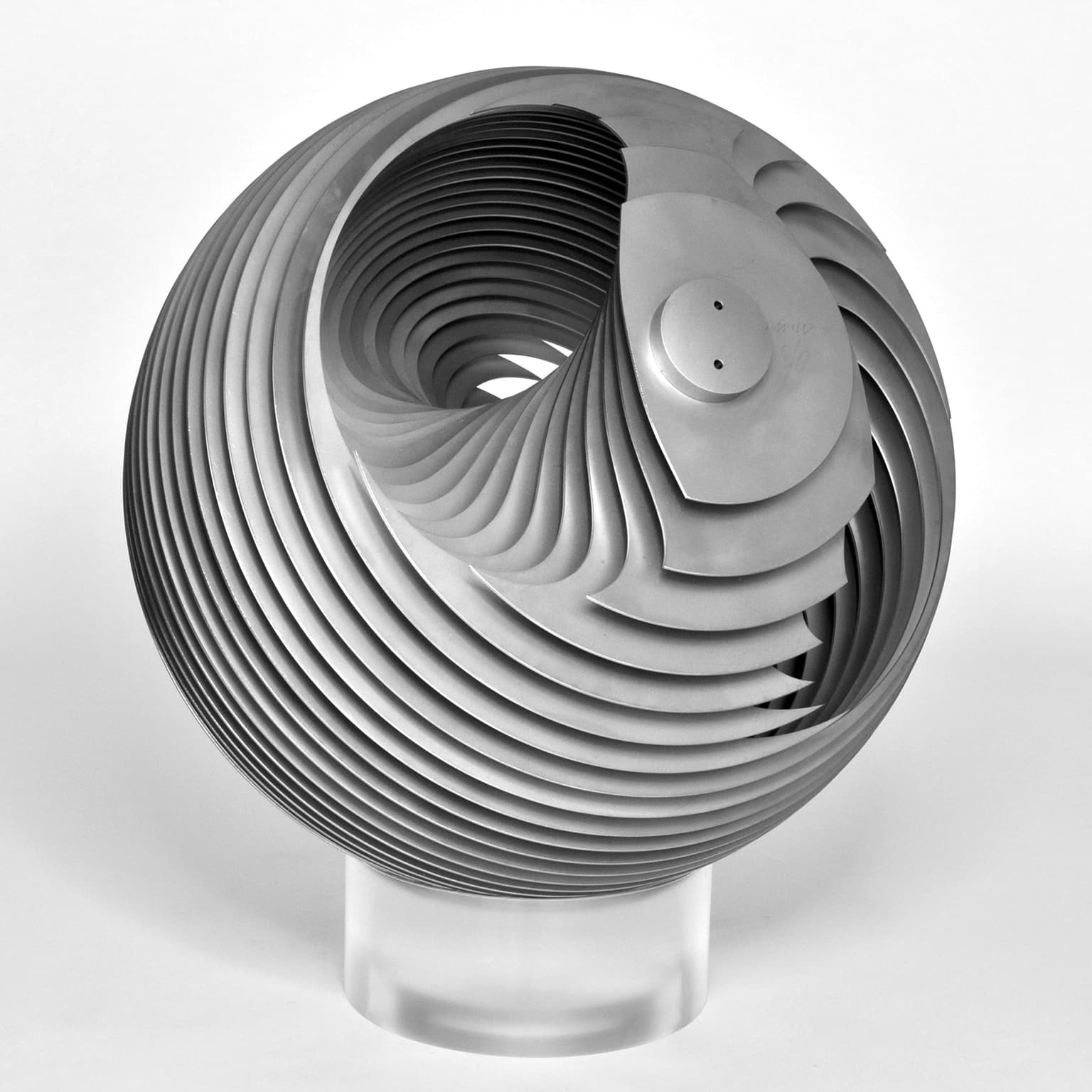 Image for entry 'Worm eaten sphere'