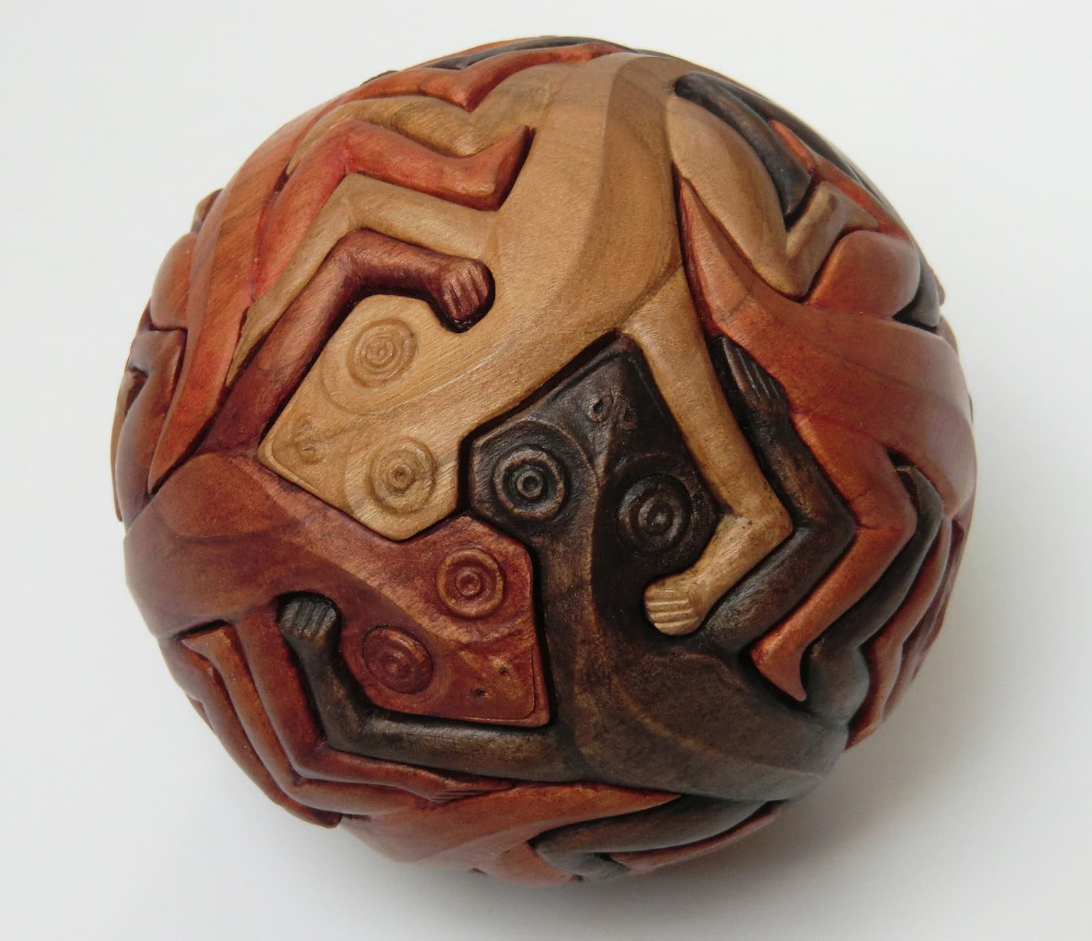 Image for entry 'Magic Sphere with Escher's Lizards'