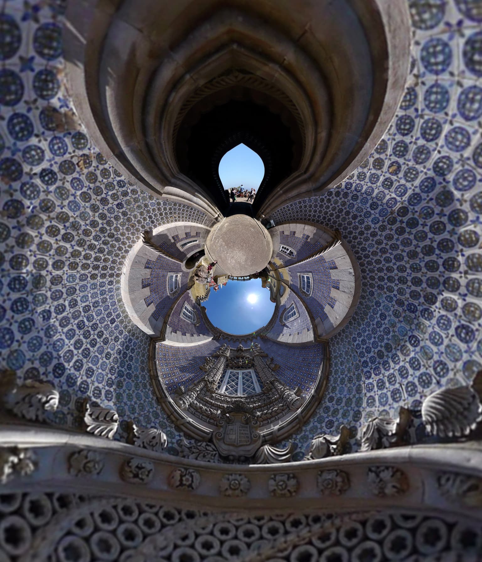 Image for entry 'Courtyard at Pena Palace 2'