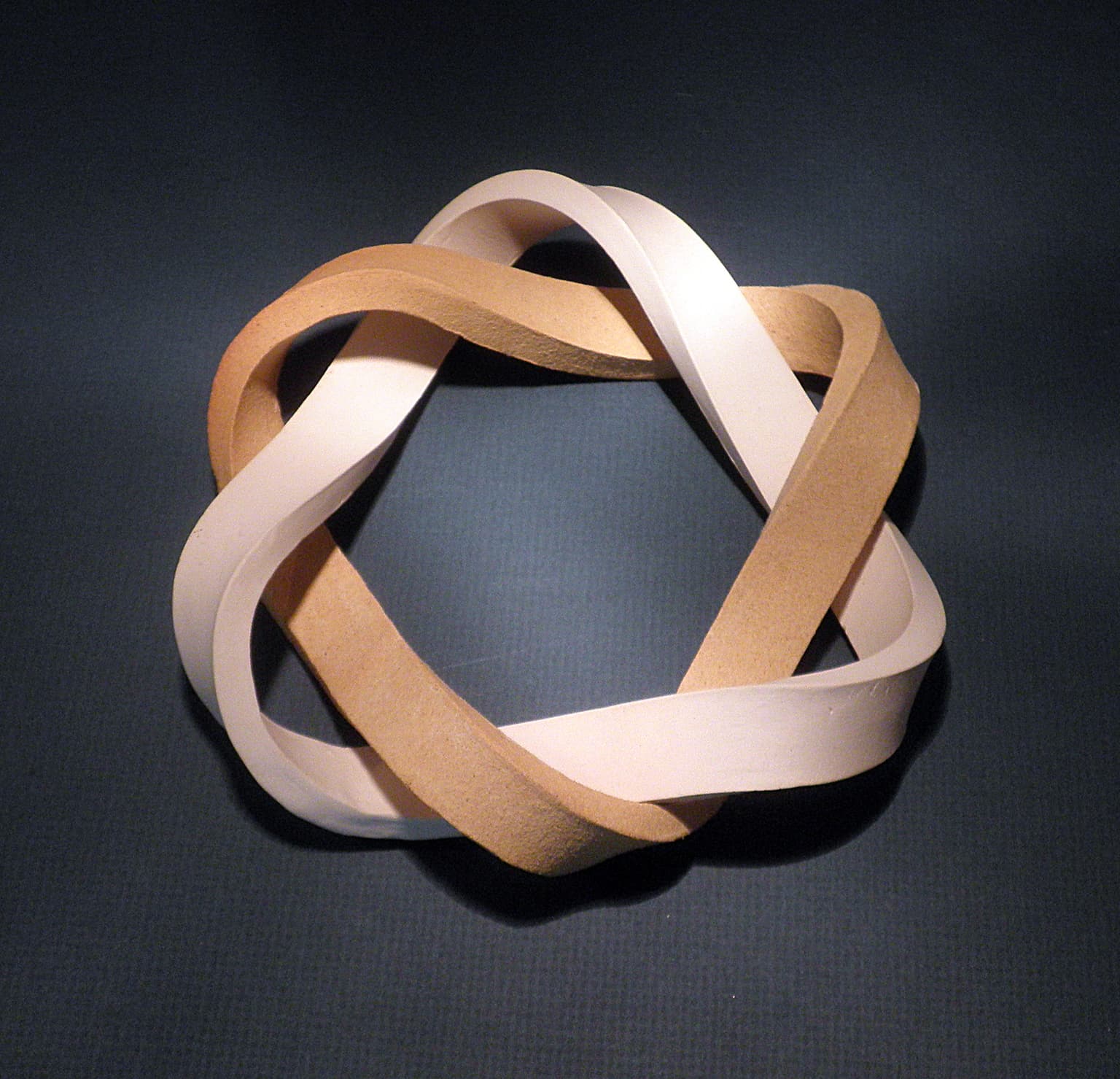 Image for entry 'Six-crossing Link'