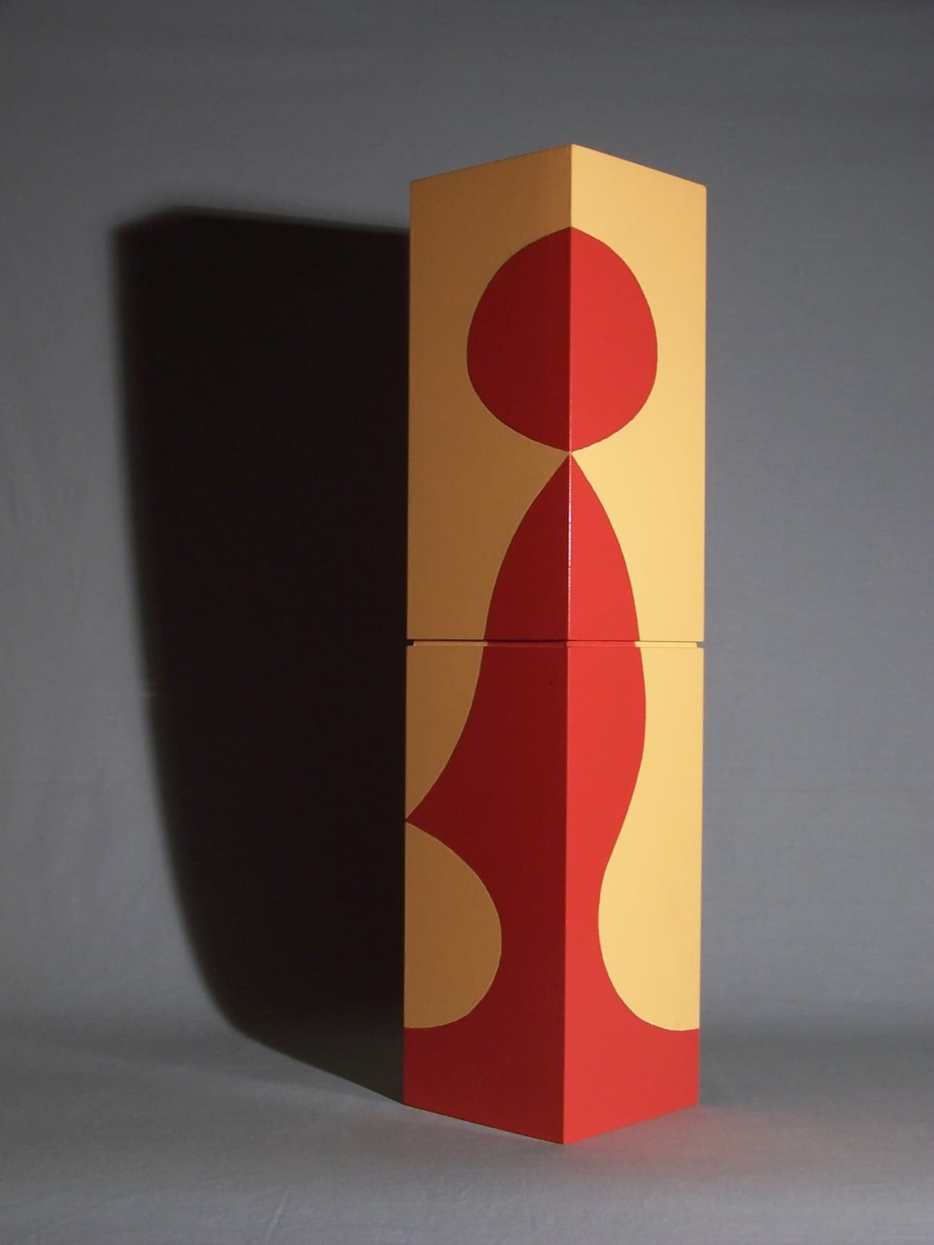 Image for entry '3D extension of Möbius strip - beam with surfaces in yellow and red.'