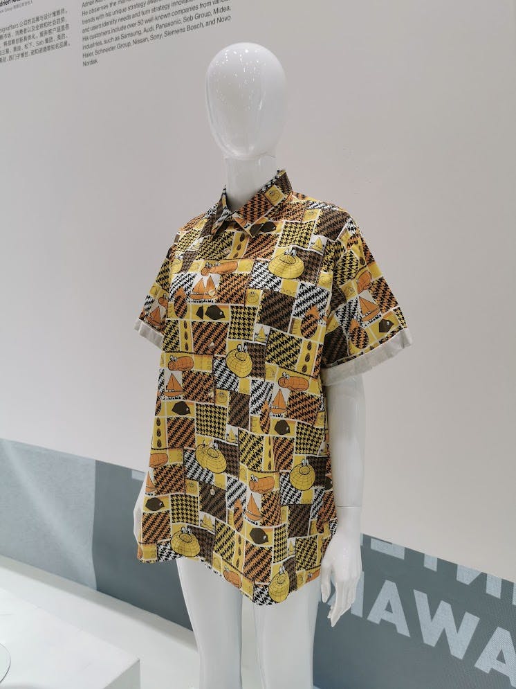 Image for look 'Hawaii shirt, Sampler of Isohedral Tilings of the Pied-de-poule Tile, Hawaii shirt, Sampler of Isohedral Tilings of the Pied-de-poule Tile, Hawaii shirt, Sampler of Isohedral Tilings of the Pied-de-poule Tile'