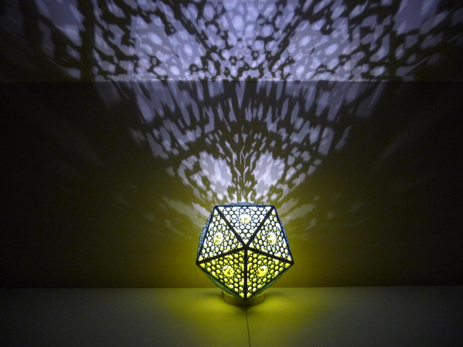 Image for entry 'Screened Icosahedral Lamp'