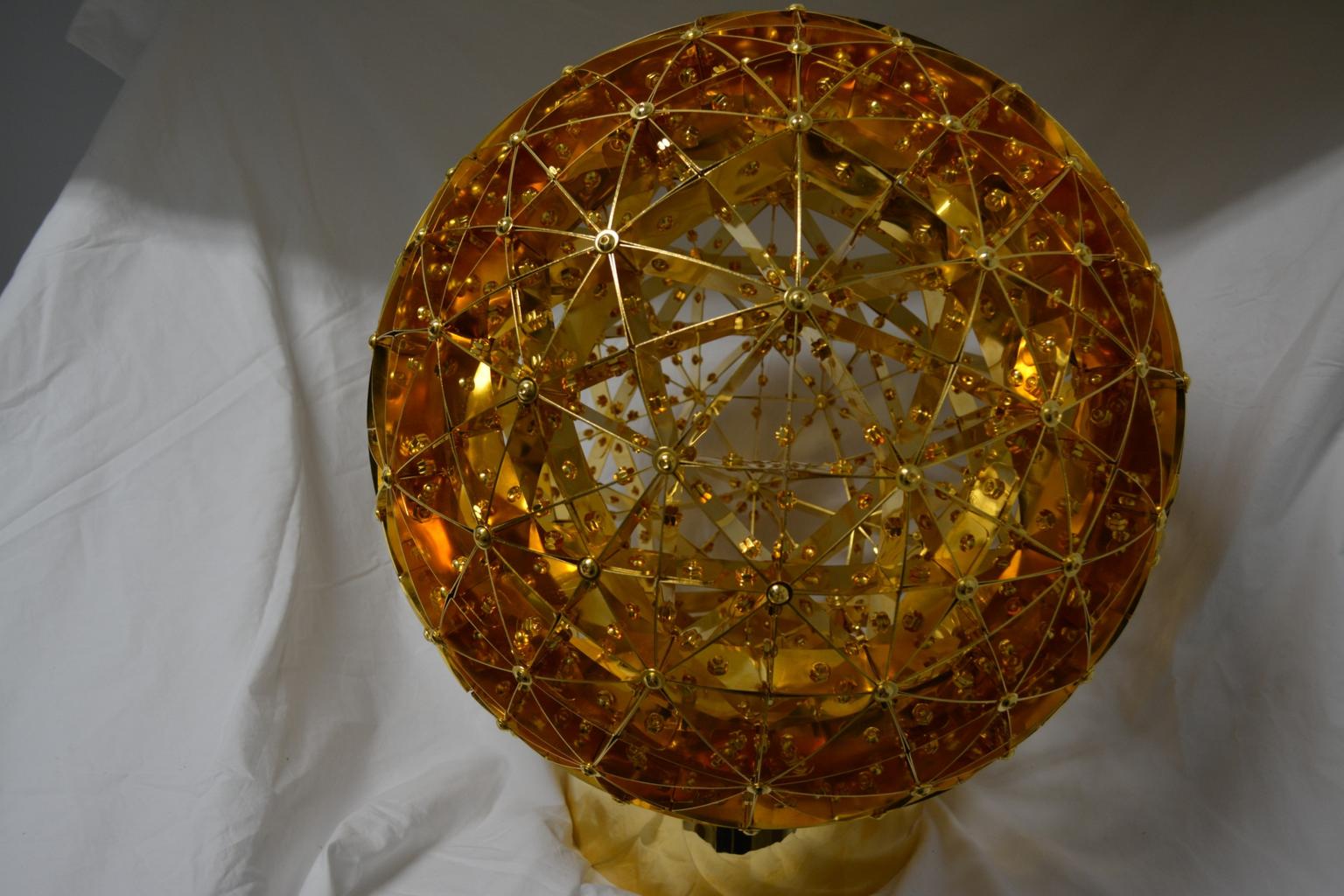 Image for entry 'Golden Sphere'