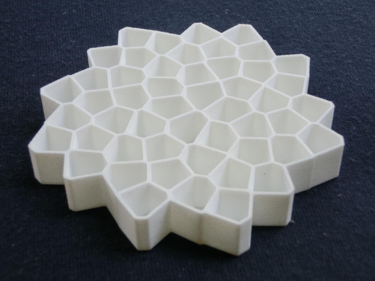 Image for entry 'Fibonacci Honeycomb'