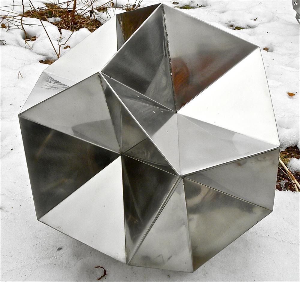 Image for entry 'Dodecahedron Concave'