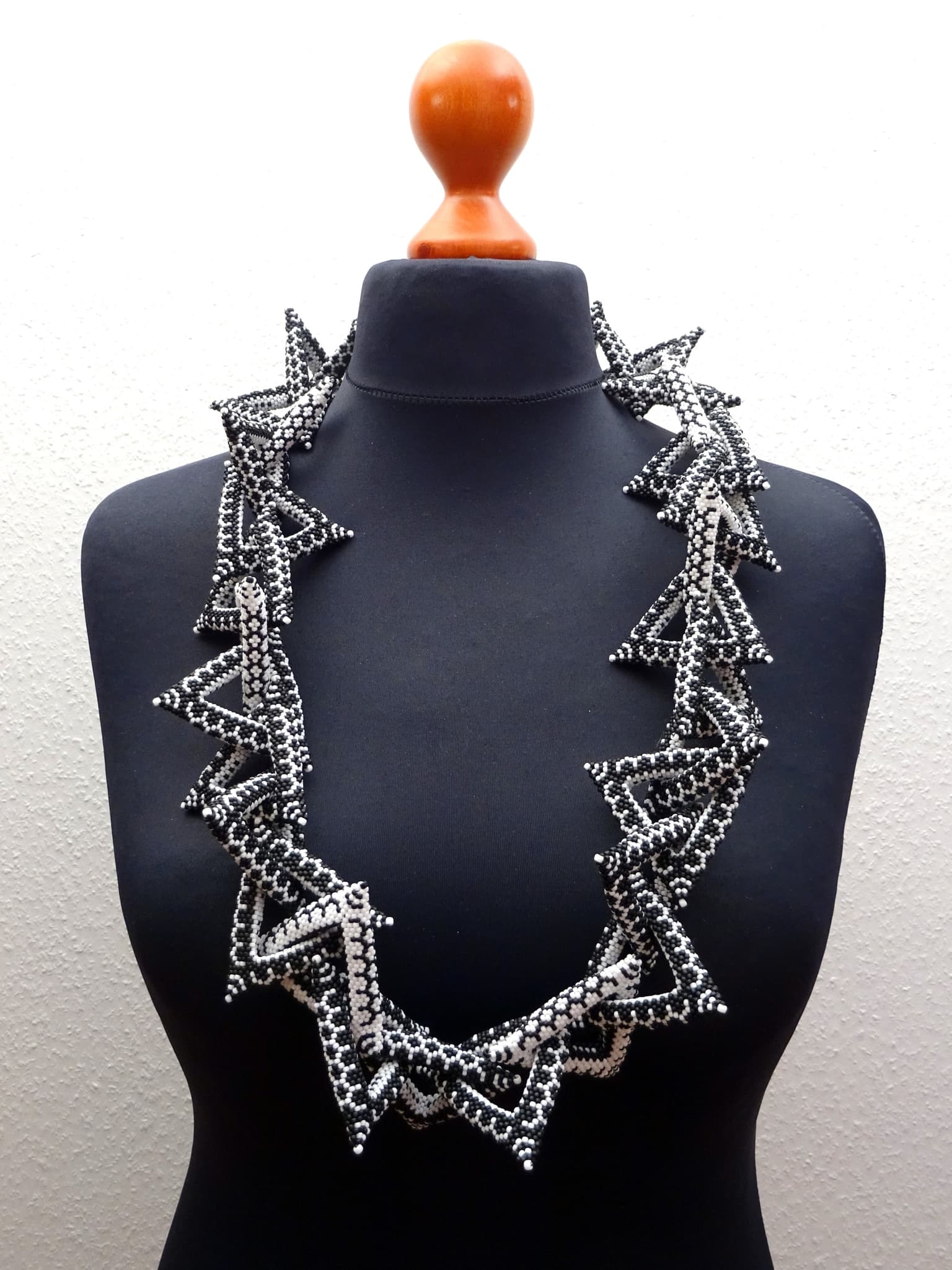 Image for TRICORN chain, TRICORN bangle, FASSADE bracelet