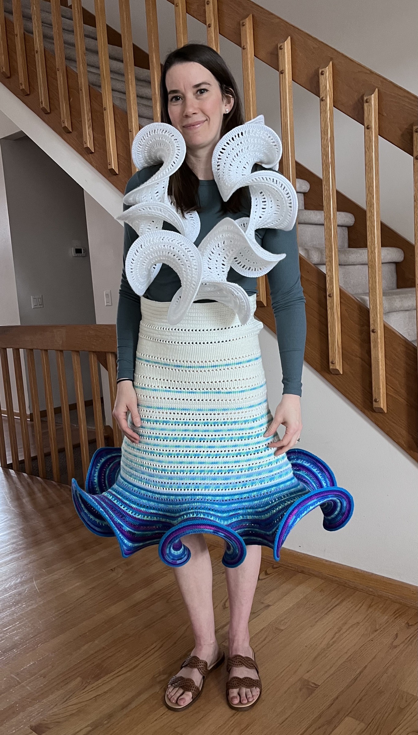 Image for look 'Hyperbolic skirt, Hyperbolic lei, Hyperbolic stole'