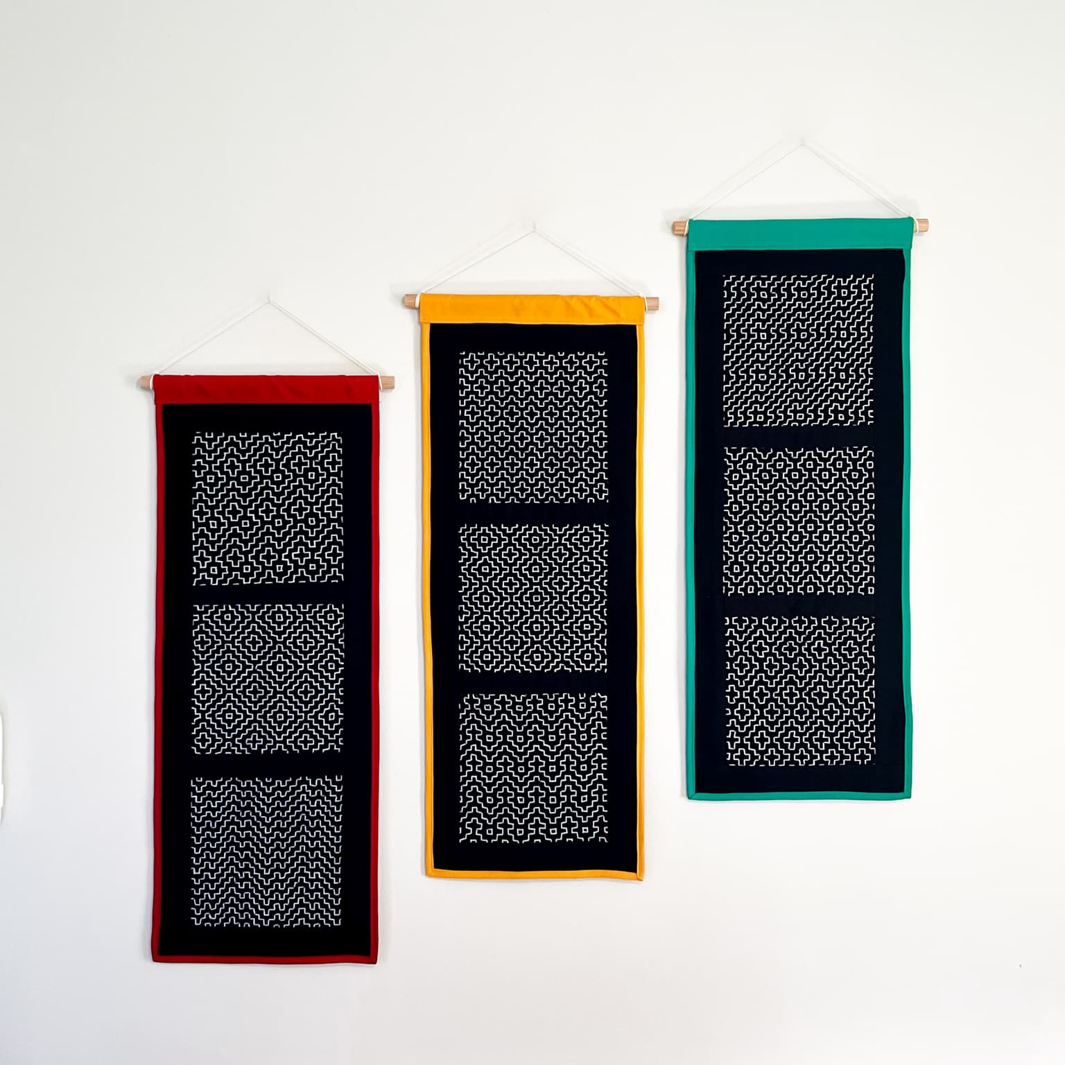 Image for entry 'Hitomezashi Wallpaper Triptych'