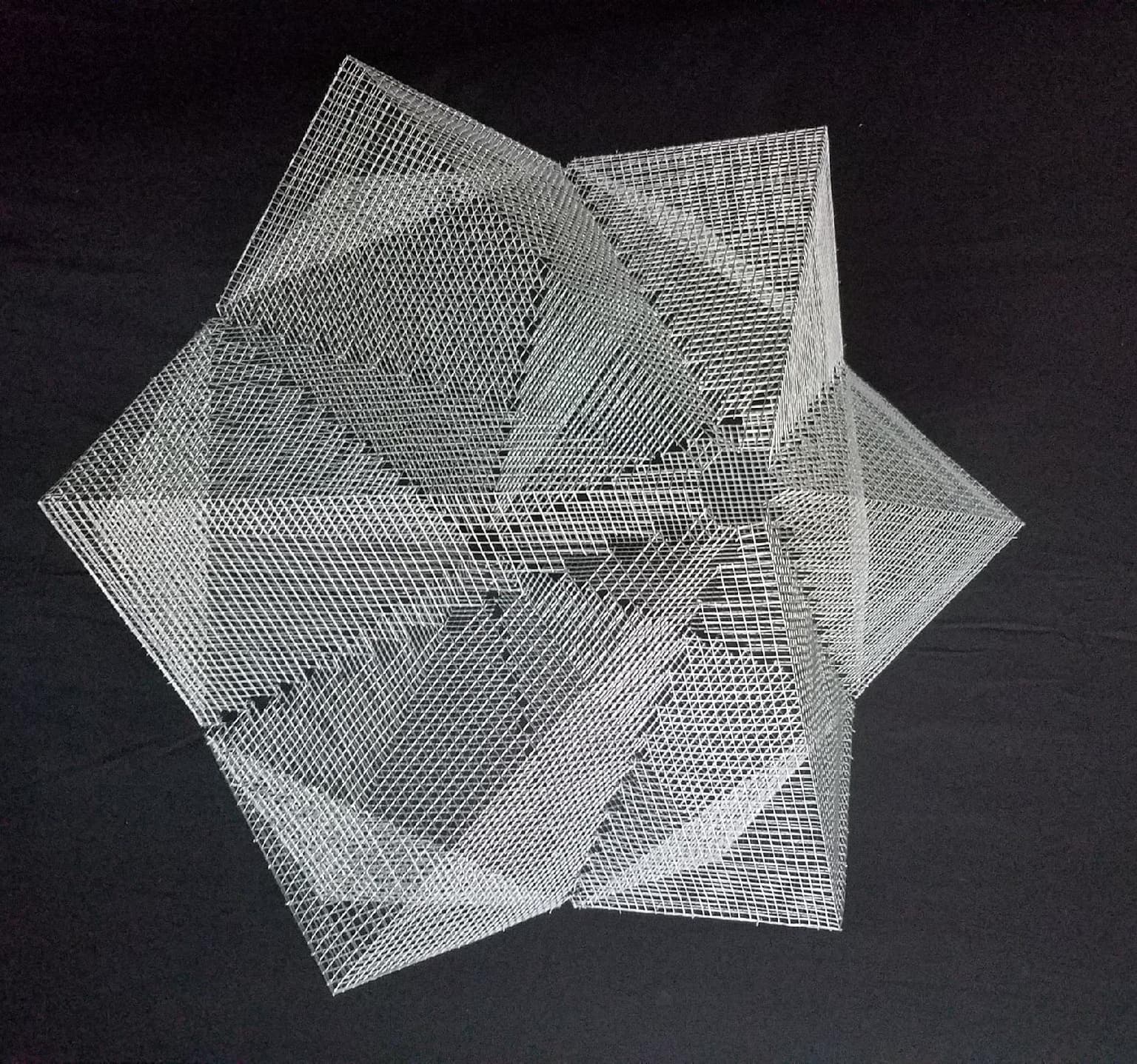 Image for entry 'Twin Crystal'