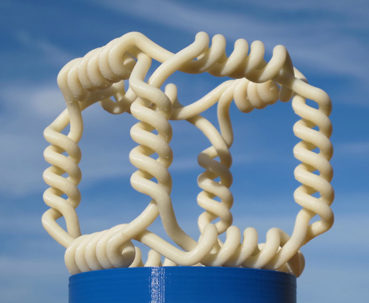 Image for entry 'Cube Double-Frame Knot'