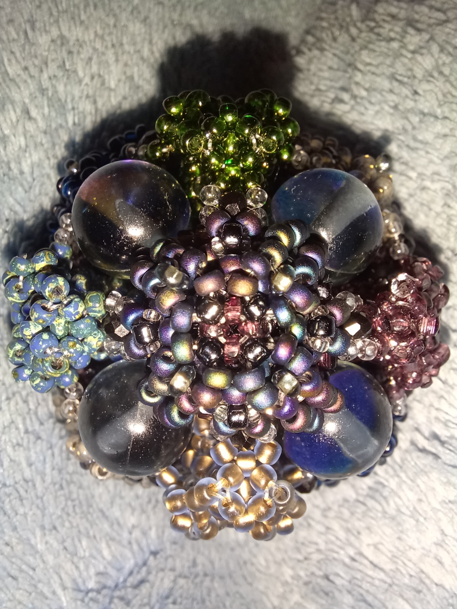 Image for entry 'Compass Cube'