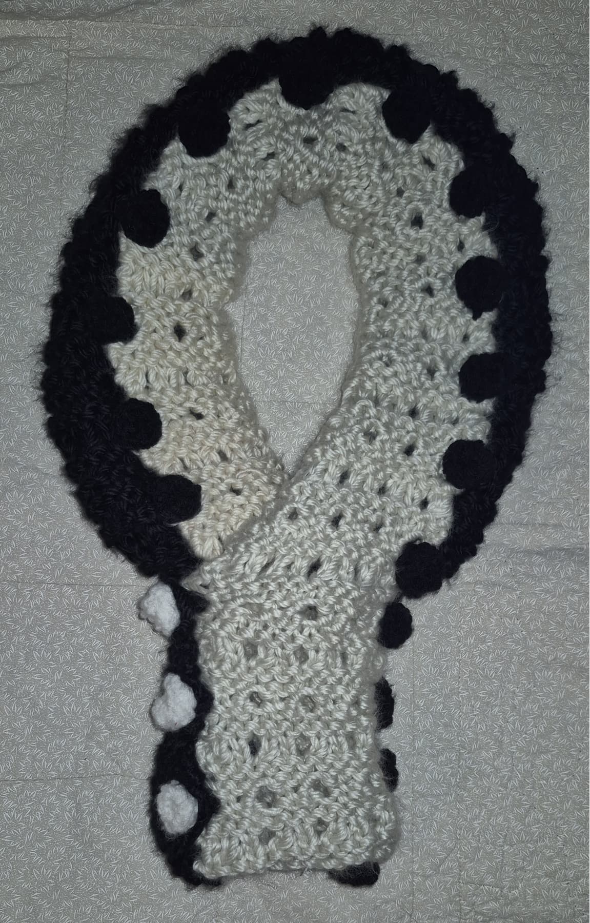 Image for look 'Brunnian Cowl, Klein bottle cowl'