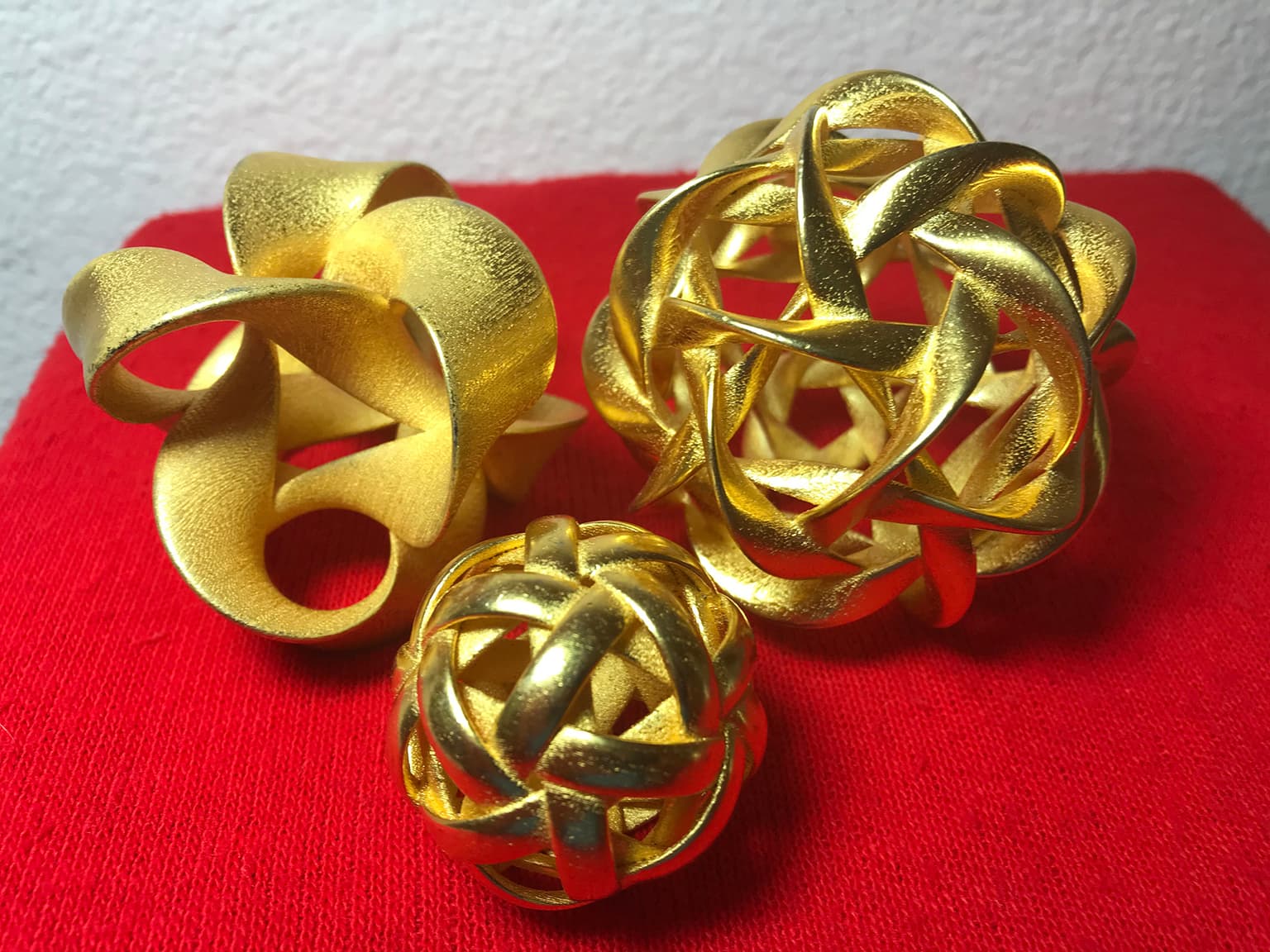 Image for entry 'Three Manifestations of Polyhedral Symmetry'