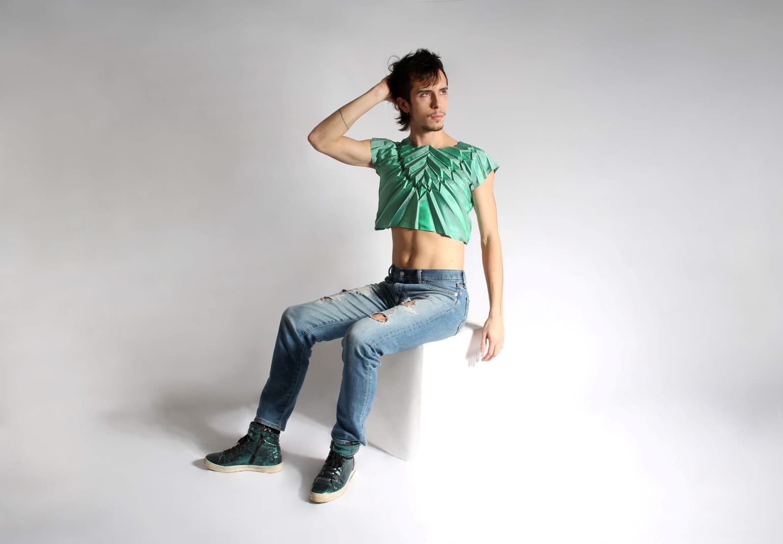 Image for look 'Parabola Crop Top'