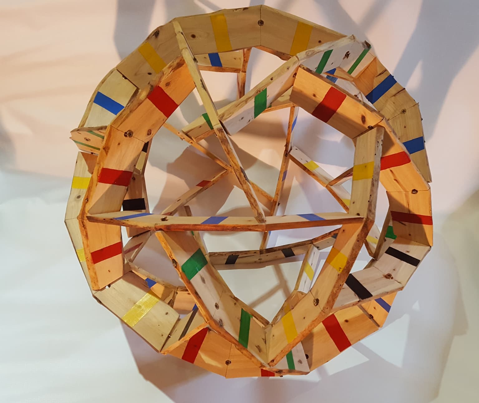 Image for entry 'Sphere of segments and colors'