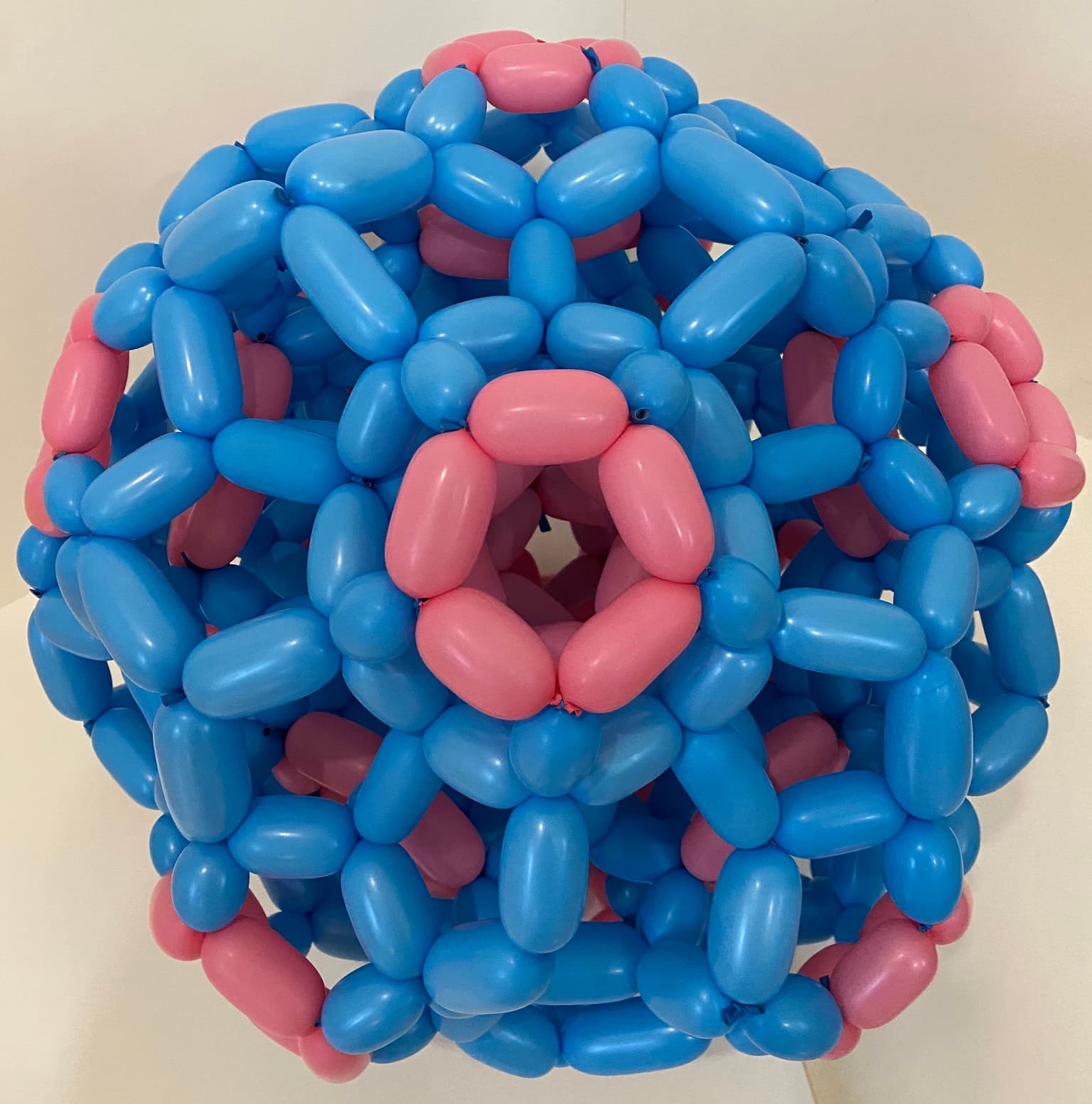 Image for entry 'Balloon 120-cell'