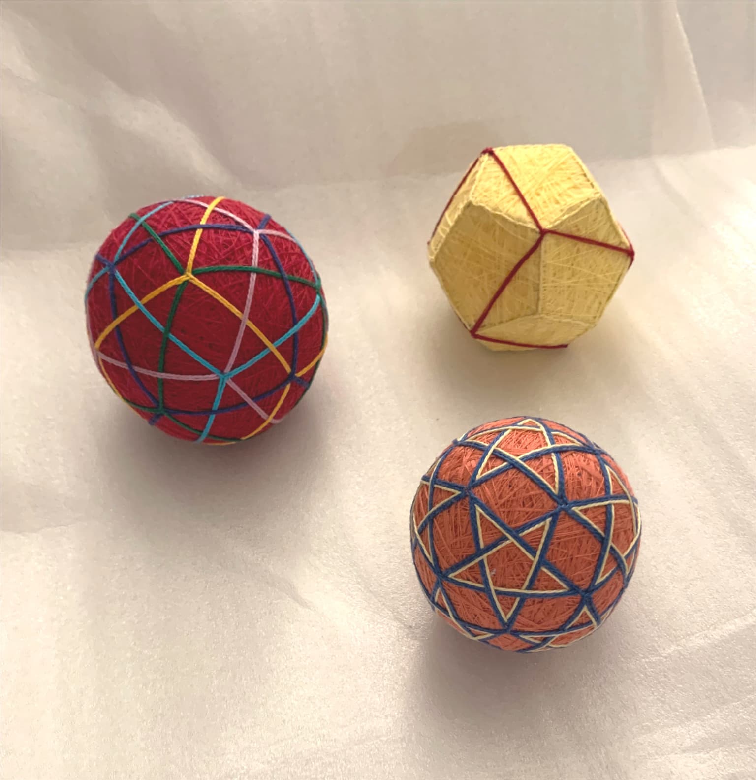 Image for entry 'Twelve stars -- five cubes'