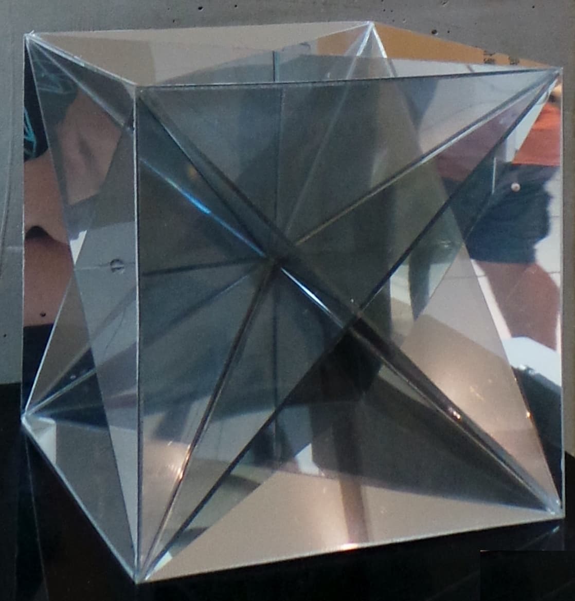 Image for entry 'Symmetric Mirrors'