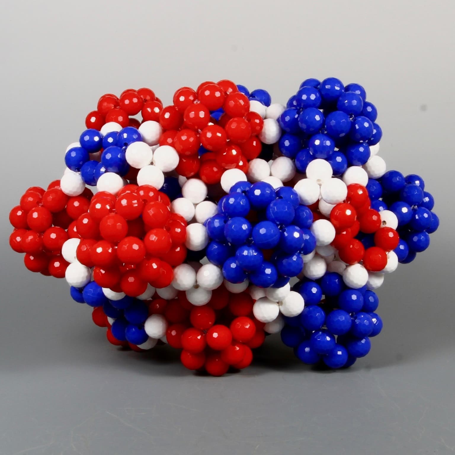 Image for entry 'Bead model for the Type I clathrate hydrates (Weaire-Phelan structures)'