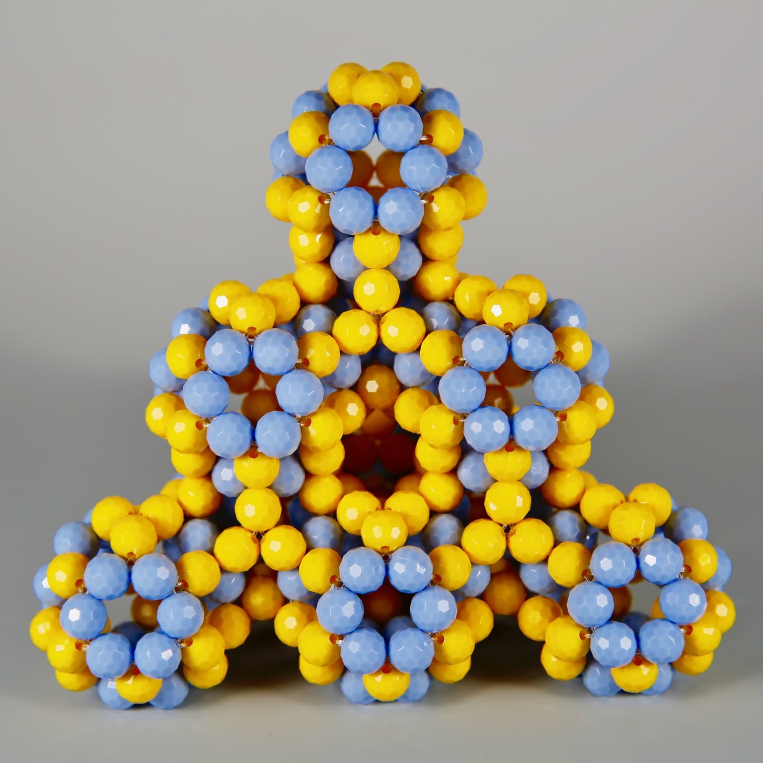 Image for entry 'Bead model for the Type II clathrate hydrates'
