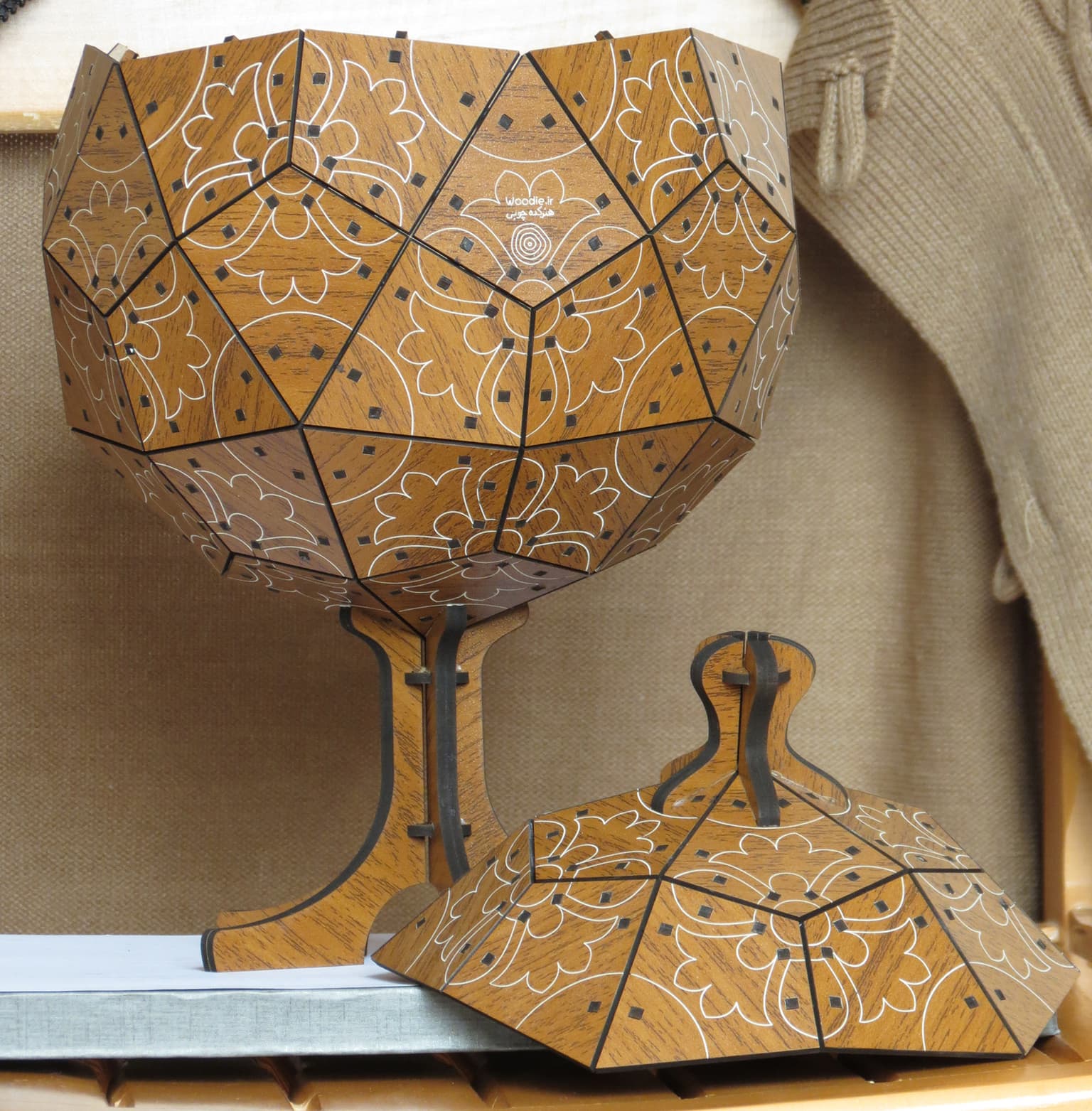 Image for entry 'Catalan's 60-faces container'