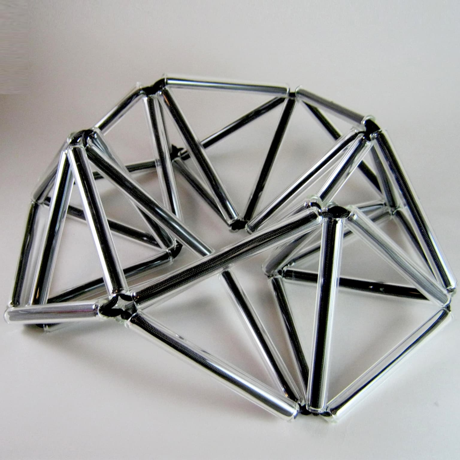 Image for entry 'Kaleidocycle'
