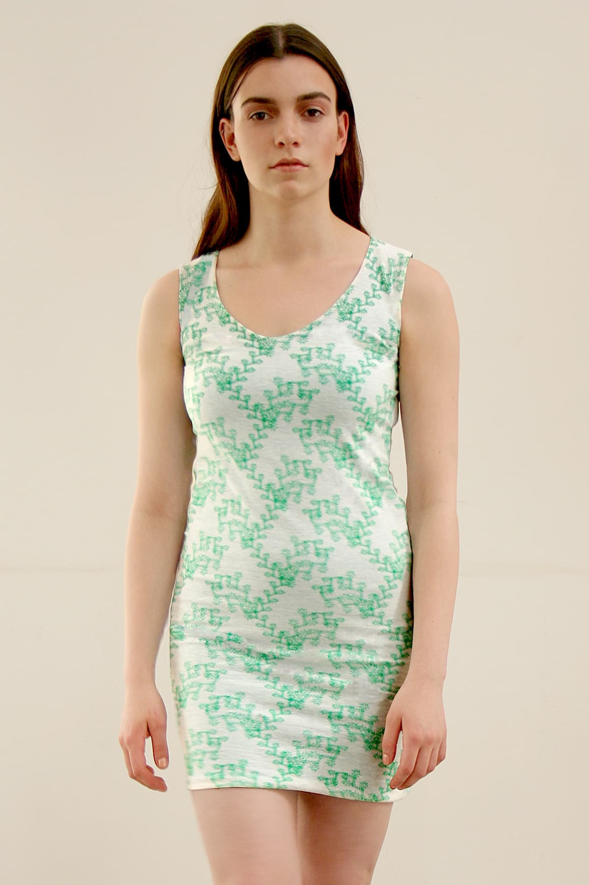 Image for entry 'Warp Knit Fractal by Loe Feijs, Marina Toeters, Jun Hu, and Jihong Liu (Model Charlotte Geeraerts, Make-up artist Lana Houthuijzen, Photographer Katinka Feijs)'