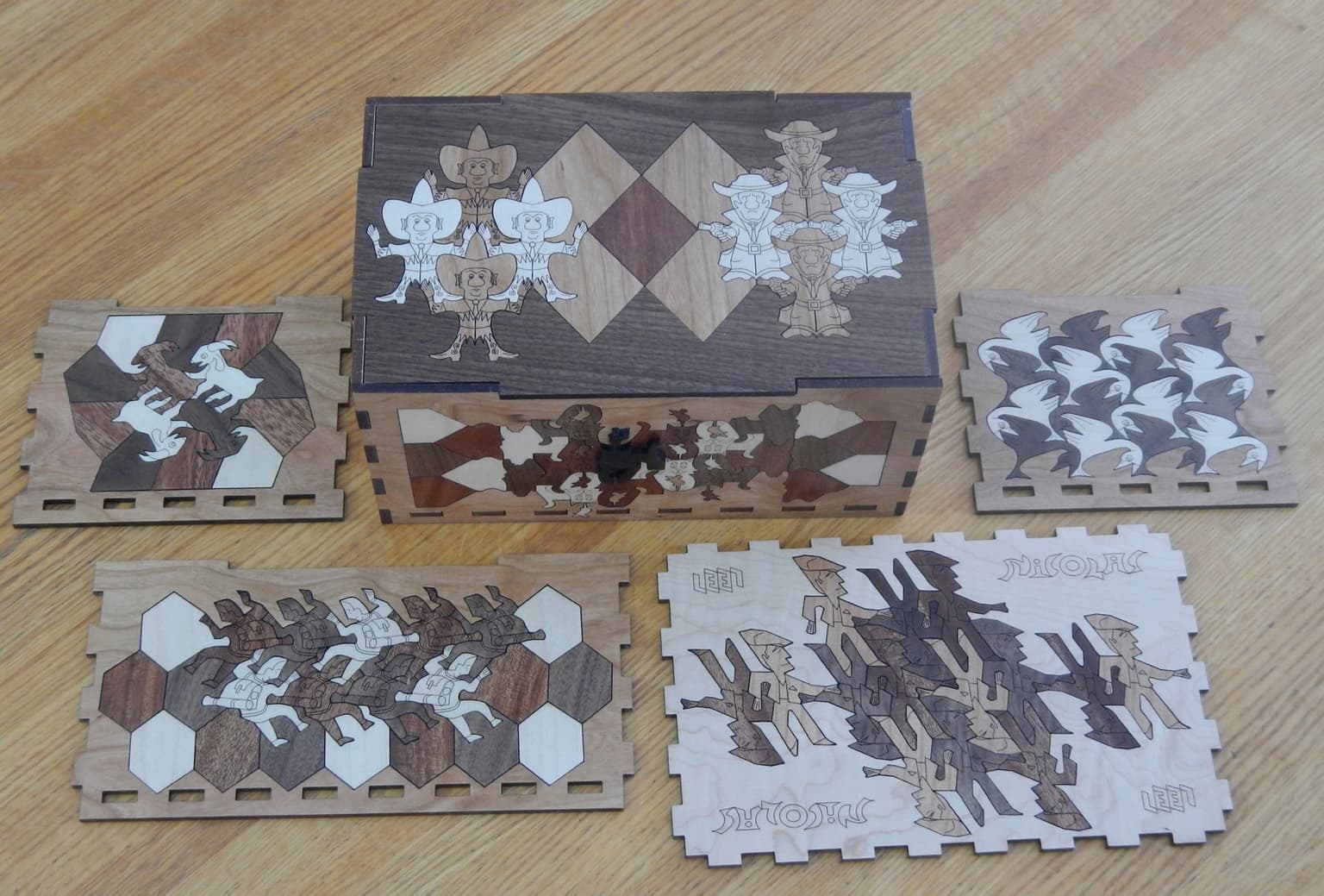 Image for entry 'NicolasTessellated Box'