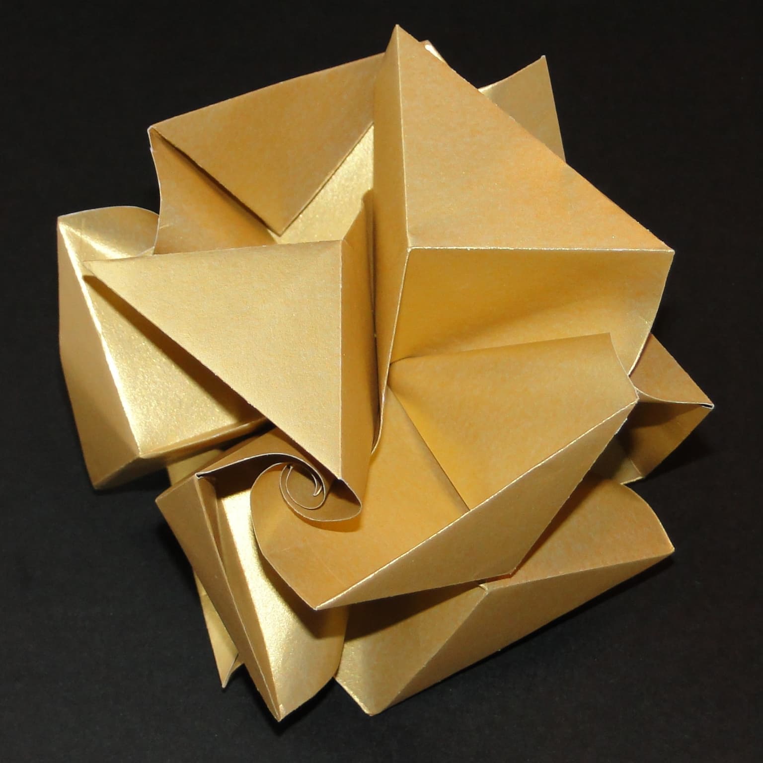 Image for entry 'Broken Cube'