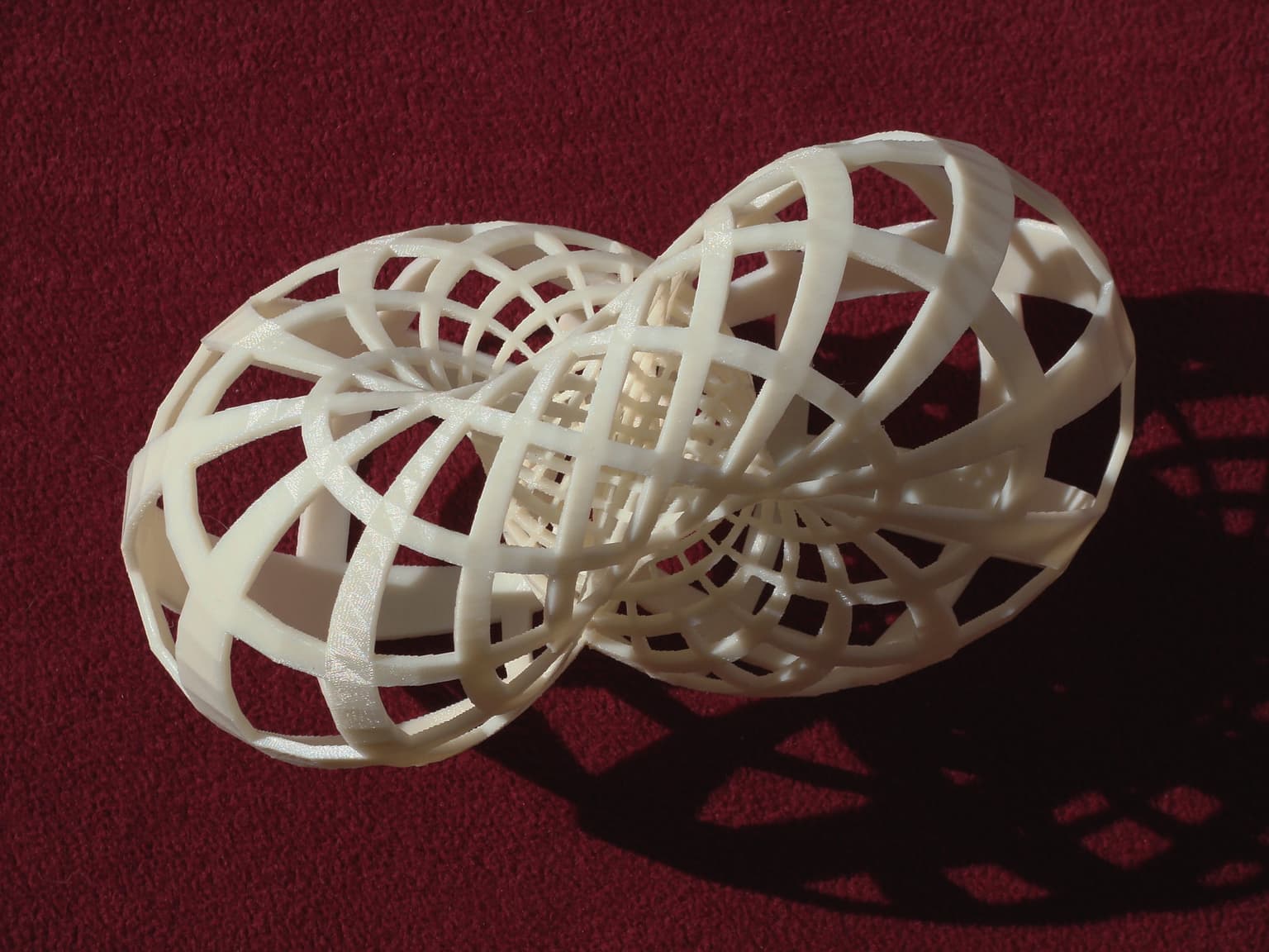 Image for entry 'Lawson's Minum-Energy Klein Bottle'