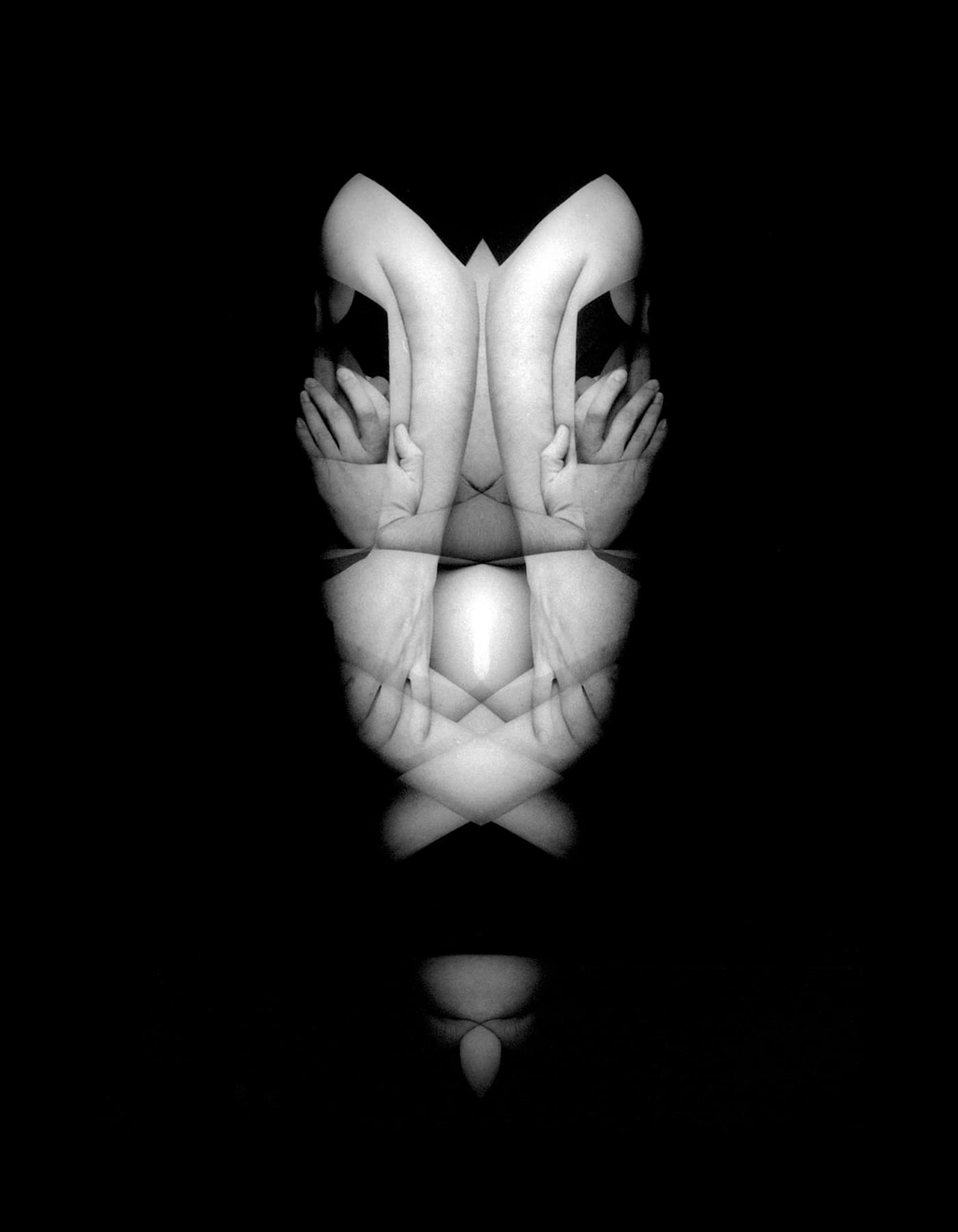 Image for entry 'CORPI INCROCIATI · DUE CORPI'