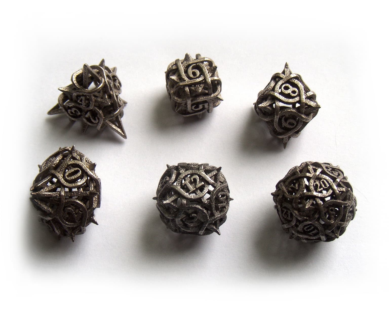 Image for entry 'Thorn Dice Set'