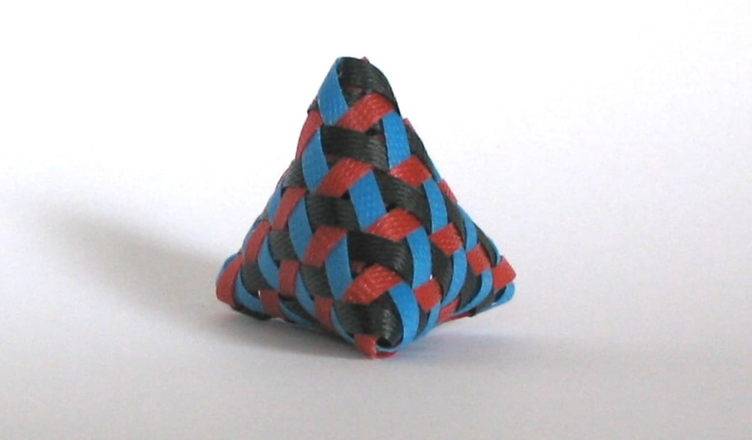 Image for entry 'Three Strand Tetrahedron'