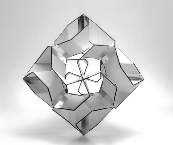 Image for entry 'TRANSFORMING RHOMBIC DODECAHEDRON'